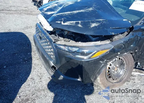 2024 Toyota Corolla Cross L z USA, uszkodzony, nr VIN 7MUAAAAG1RV101003